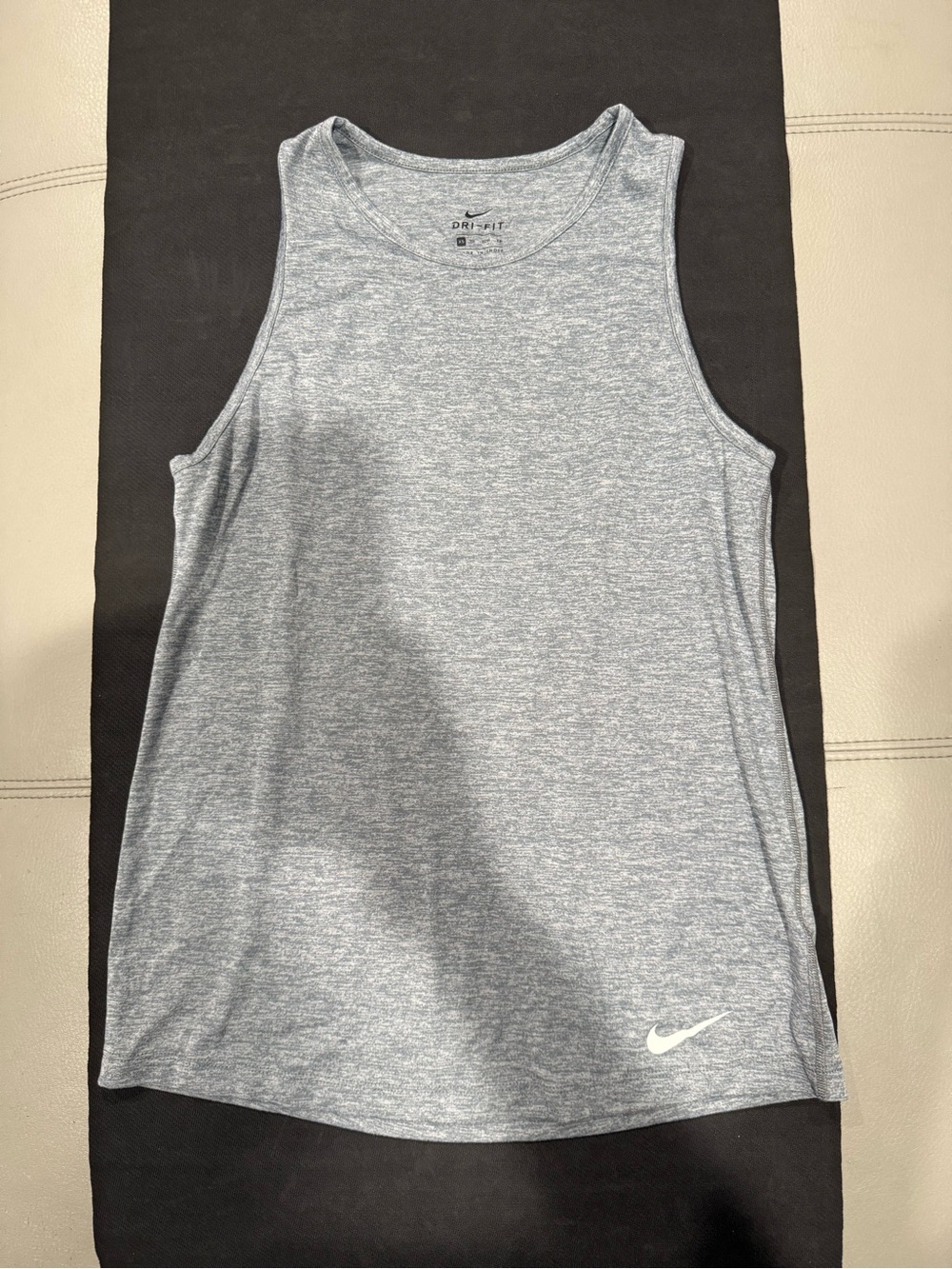 Nike Heathered Light Gray Athletic Tank Top NEW